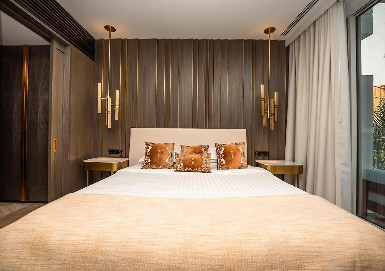 Luxury 2 Bedroom Apartment In The World Famous Resort Dubai
